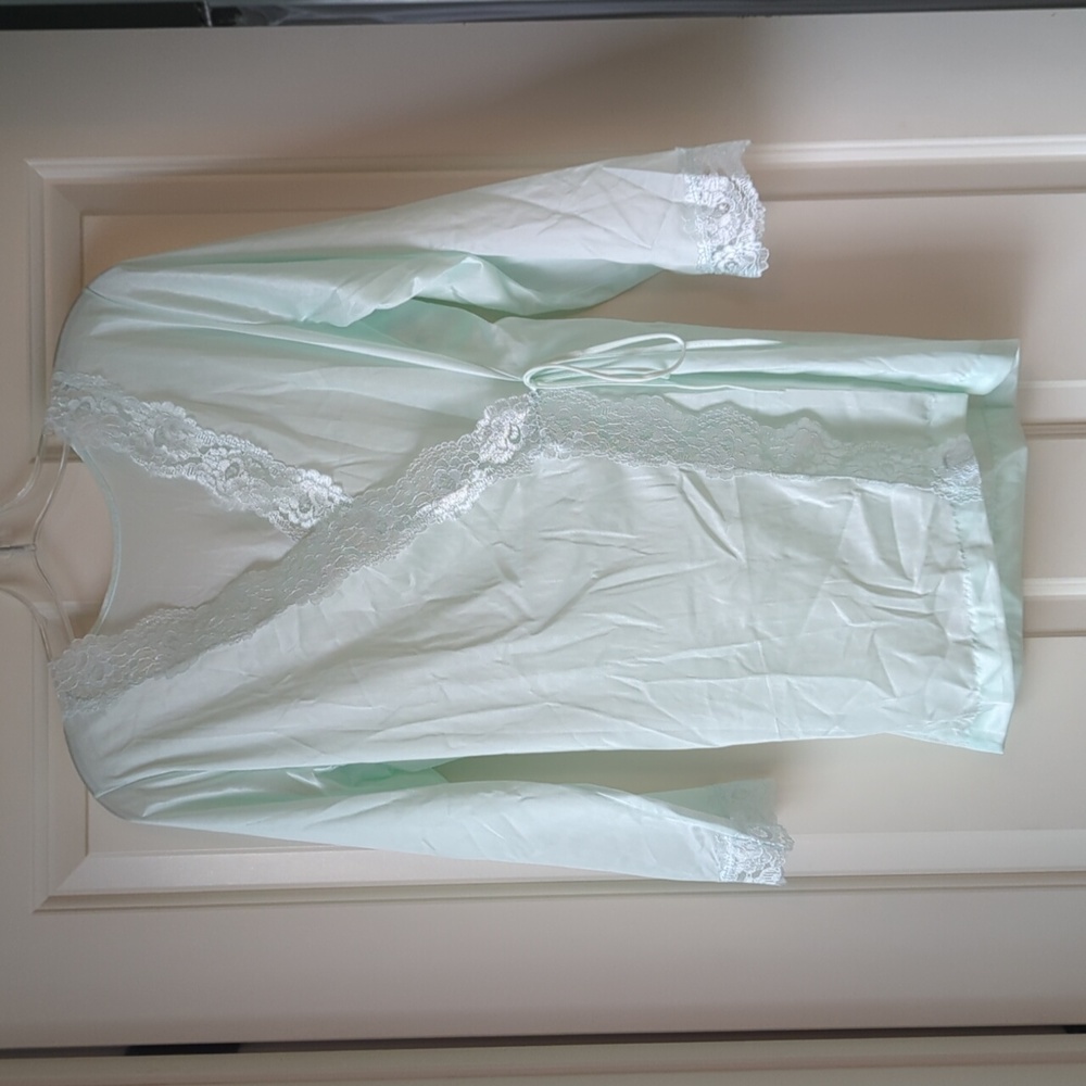 Vintage Short Robe